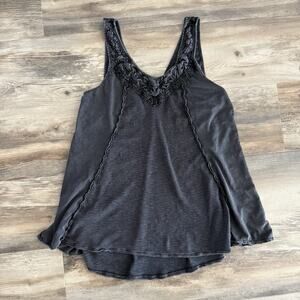 Rock & Republic Women’s Black Sleeveless Top Size Medium - Embroidered Detailing